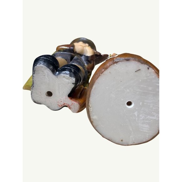 Thanksgiving Pilgrim Couple Figurines Holding Turkey & Harvest Baskets - Picture 8 of 10